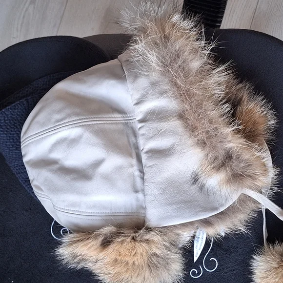 BRAND NEW Coyote Fur Hat Optimal Accessories display picture 1